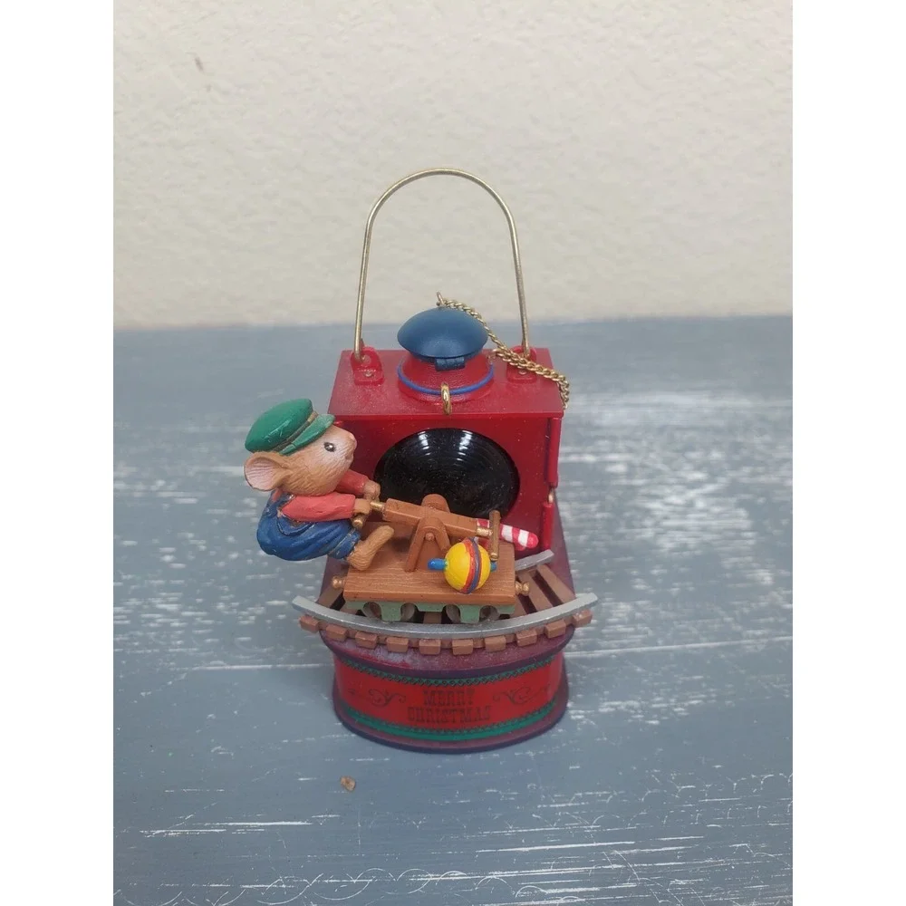 1991 Enesco‎ Treasury Ornament Lighting the Way Railroad Mouse Handcar Train
